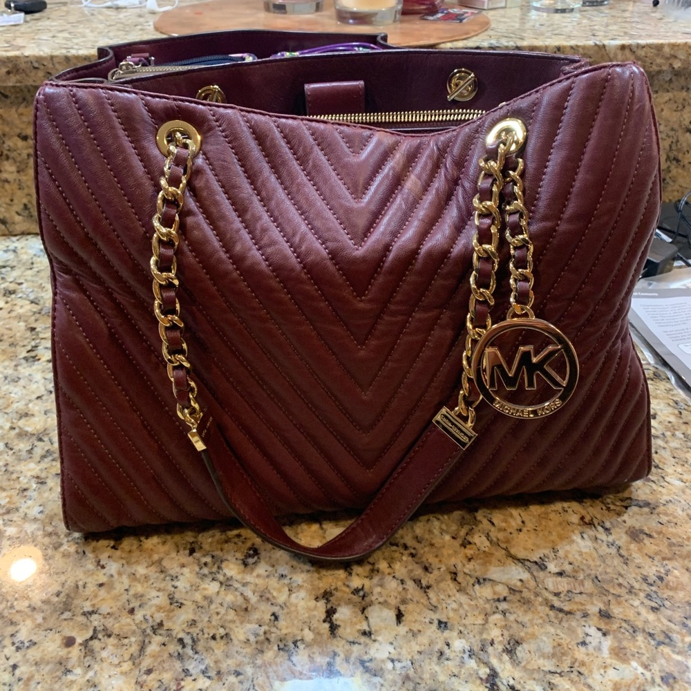 Wine Michael Kors purse: shoulder or hand bag